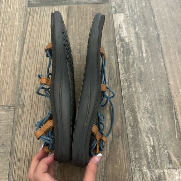 Teva Voya Infinity sandals Women’s size 7 - Picture 7 of 9